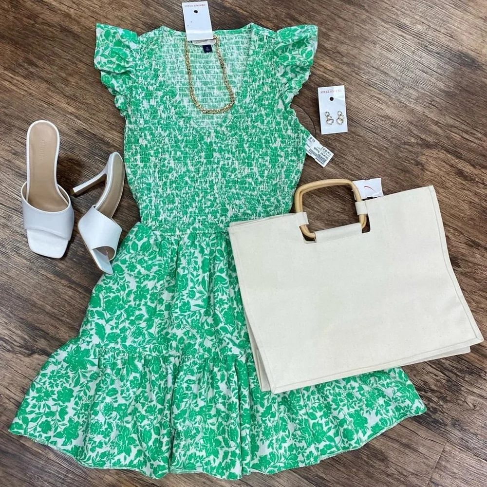 Universal Thread Ruffled Short Sleeve Smocked Mini Spring Dress L - Picture 2 of 11